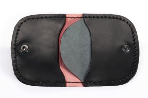 Porte-monnaie plat en cuir rouge et noir