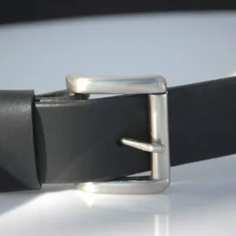 Ceinture noire en cuir "Rouleau"