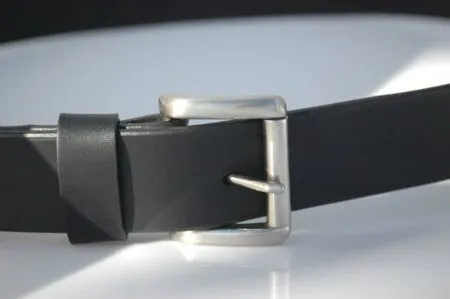 Ceinture noire en cuir "Rouleau"