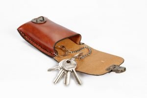 Etui à clés en cuir à mettre à la ceinture