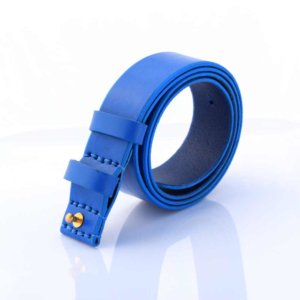 Ceinture bleue en cuir "anti allergie"